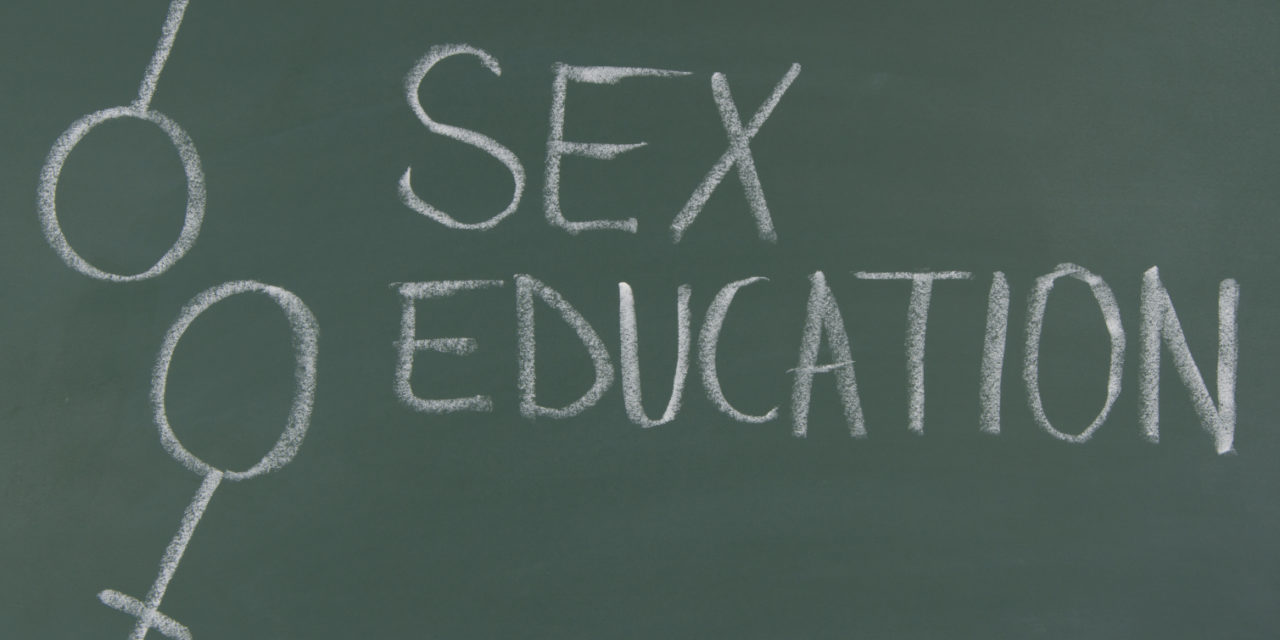 Educazione sessuale: cosa dice l’OMS?
