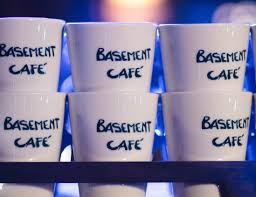 Basement Café su odio online